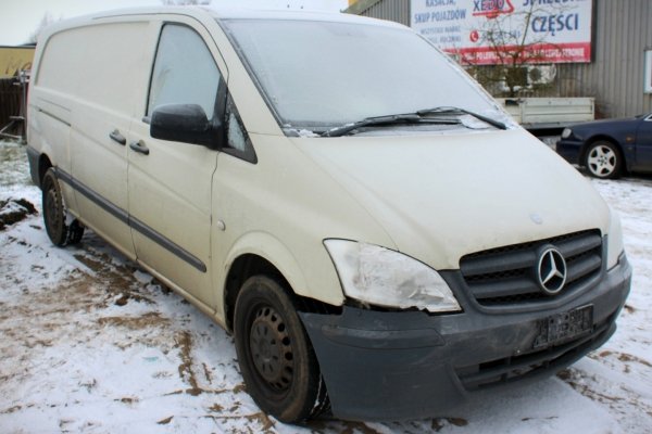 Klapa bagażnika tył Mercedes Vito W639 2011 2.2CDI 651940 Bus