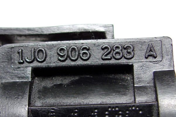 Zawór elektrozawór Audi A4 B6 2000-2004