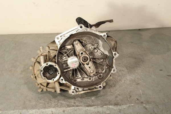 _Skrzynia biegów KLK VW Caddy 2K 2007 2.0i