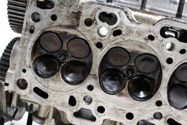 _Głowica Hyundai Trajet 1999-2008 2.0i 16V G4JP