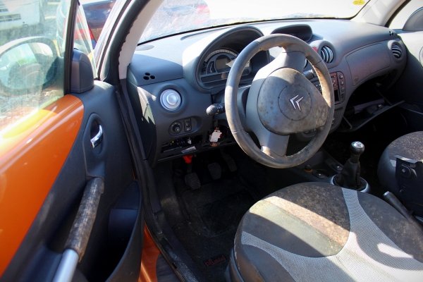 Belka zawieszenia tył Citroen C3 Pluriel 2004 1.4HDI 8HZ Kabirolet 