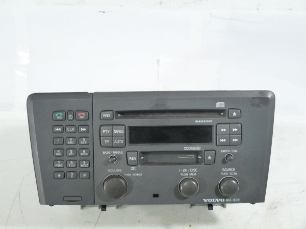 Radio Volvo V70 2001 2.3T Kombi