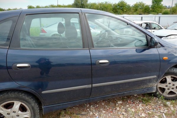 Nissan Almera Tino 2005 1.8i QG18DE Minivan [A]