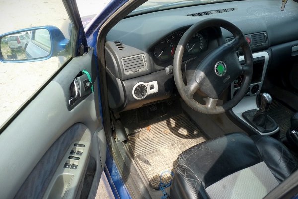 Klapa bagażnika tył + spojler Skoda Octavia I 1U 1999 Liftback
