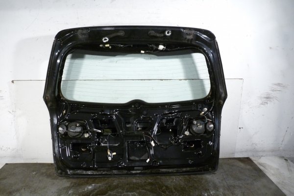 Klapa bagażnika tył Mazda 6 GY 2005 Kombi (kod lakieru: 16W)