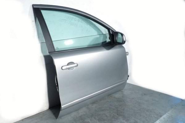 _Drzwi przód przednie prawe Nissan Note E11 2009 HB