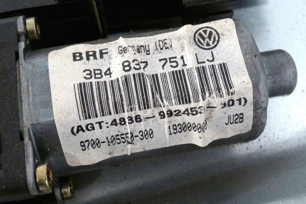 Podnośnik szyby przód lewy VW Passat B5 2001-2005
