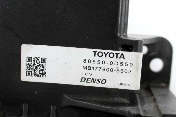 Moduł komfortu Toyota Yaris III 2015 5D