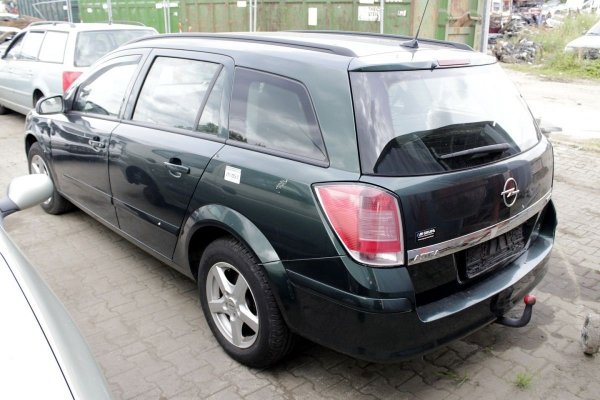 Półoś przód lewa Opel Astra H 2004 1.7CDTI Kombi