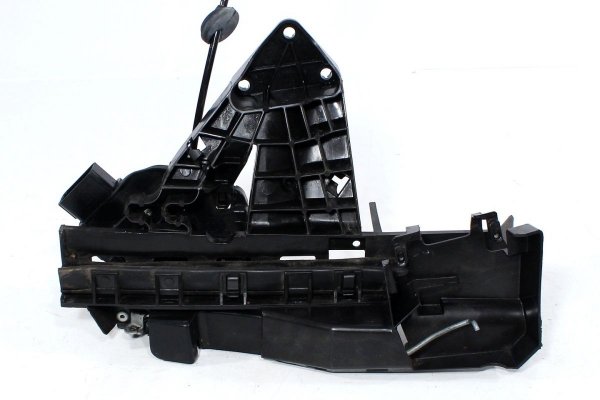 _Zamek drzwi przód lewy Ford Focus MK2 2004-2007 Kombi 6-PIN