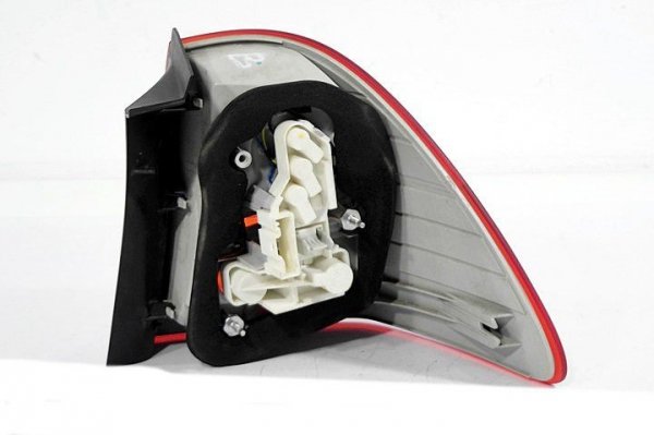 _Lampa tył lewa BMW 3 E90 E91 2008 Kombi
