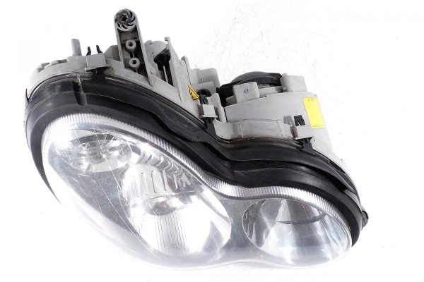 Reflektor prawy Mercedes C-klasa W203 Lift 2004-2007 (xenon)