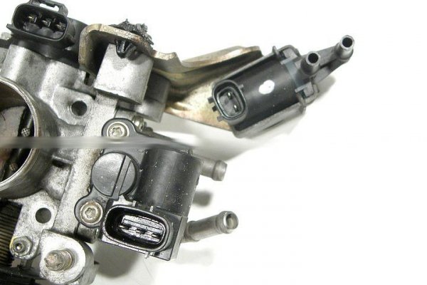_Przepustnica Daihatsu YRV M2 2002 1.0i 12V EJ-VE
