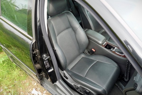 Drzwi tył lewe Mercedes C-Klasa W203 2002 Kombi (Kod lakieru: 040)