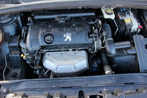 Maska Peugeot 308 T7 2007 Hatchback 3-drzwi (kod lakieru: KTP)