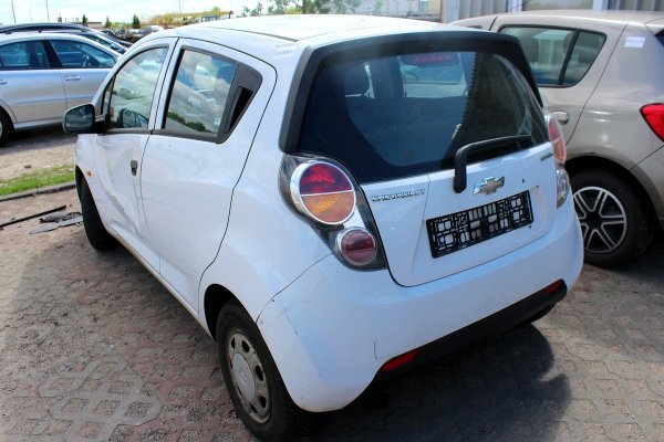 Szyba trójkątna przód lewa Chevrolet Spark M300 2011 1.0i B10D1 Hatchback 5-drzwi 