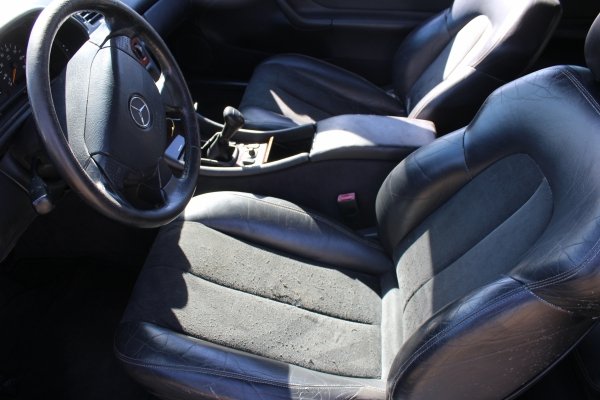 Mercedes CLK W208 1999 2.0i 111945 Cabrio [A]
