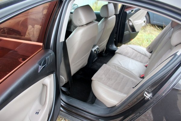 Klapa bagażnika tył VW Passat B6 2005 Sedan (LC8Z)