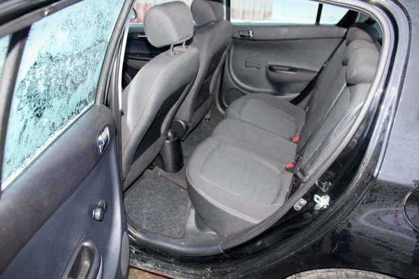 Fotel lewy kierowcy Hyundai i20 PB 2010 Hatchback 5-drzwi 