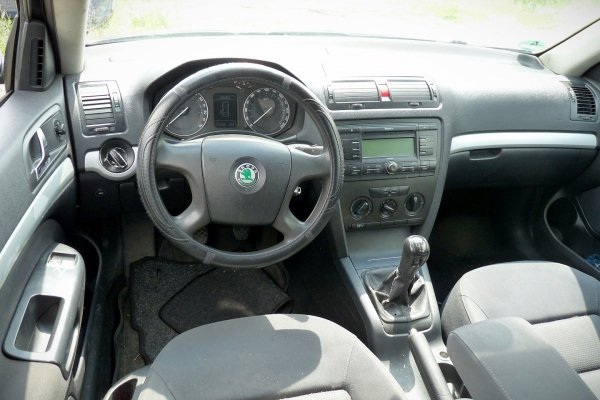 Silniczek wycieraczki tył Skoda Octavia II 1Z 2005 Kombi 