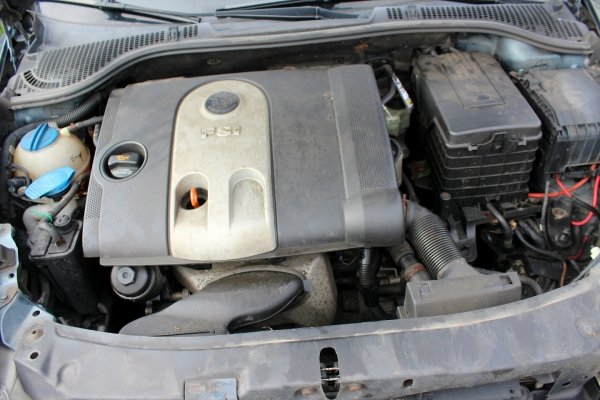 Szyba drzwi tył lewa Skoda Octavia II 1Z 2004 1.6FSI BLF Liftback