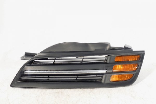 _Atrapa grill kierunkowskaz lewa halogen Nissan Micra K12 2004