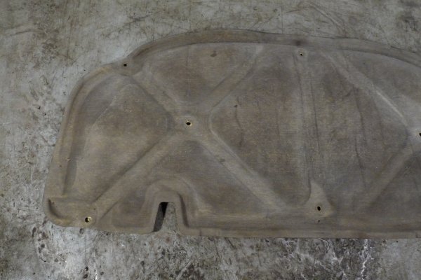 _Wygłuszenie maski Toyota Avensis T25 2006-2008