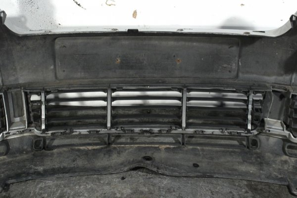 _Zderzak przód VW Passat B5 Lift 2003 (kod lakieru: LA7W)