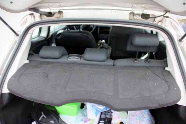 Zwrotnica przód lewa Peugeot 207 2006 1.4i KFU Hatchback 3-drzwi