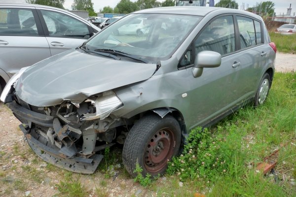 Silniczek wycieraczki tył Nissan Tiida C11 2008  Hatchback 5-drzwi 