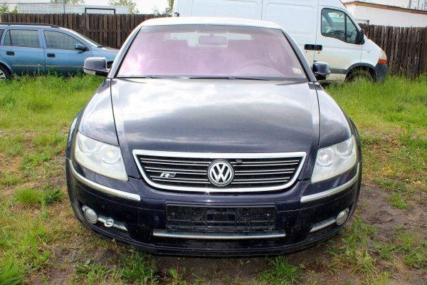 _Zderzak przód VW Phaeton 2008 3.0TDI CARA Sedan 4Motion (PDC, xenon)