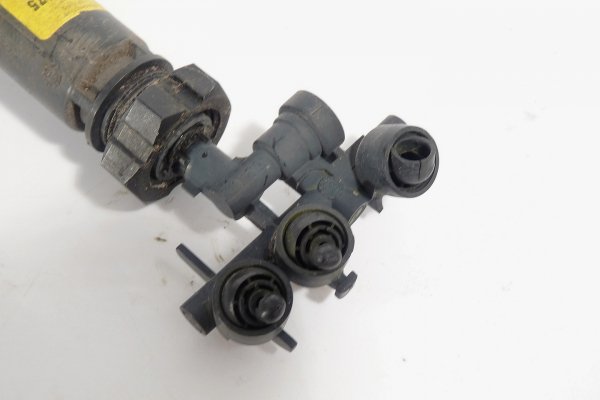 Spryskiwacz dysza lampy przód lewa Mercedes S-klasa W220 2002