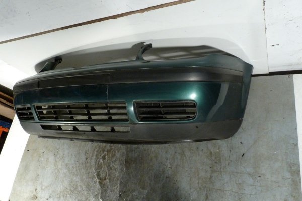 Zderzak przód VW Golf IV 1J 2000 Hatchback 5-drzwi (Kod lakieru: LC6M)