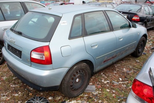 Drzwi przód prawe Audi A3 8L 2003 Hatchback 5-drzwi (kolor LY7R)
