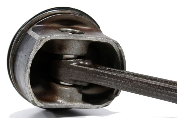 _Tłok korbowód Audi A3 8L 1996-2003 1.8T AUM