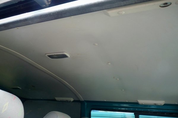 Zwrotnica przód lewa VW Transporter T5 2005 2.5TDI AXD Bus