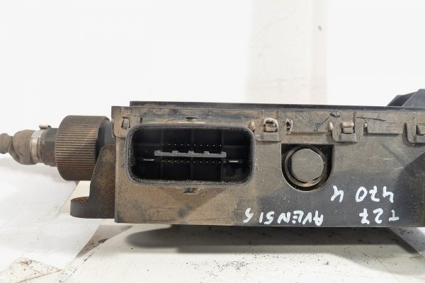 _Hamulec ręczny elektryczny Toyota Avensis T27 2009 2.0D4D Sedan