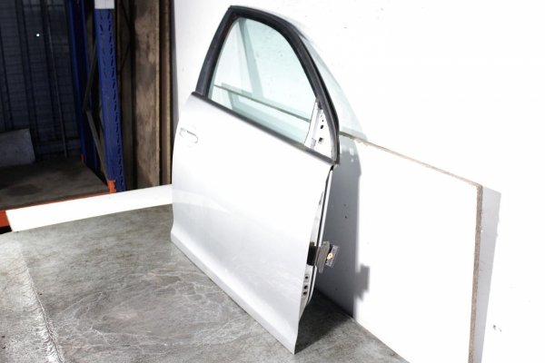 Drzwi przód prawe Volkswagen Golf V 1K 2007 Kombi (Kod lakieru: LA7W)