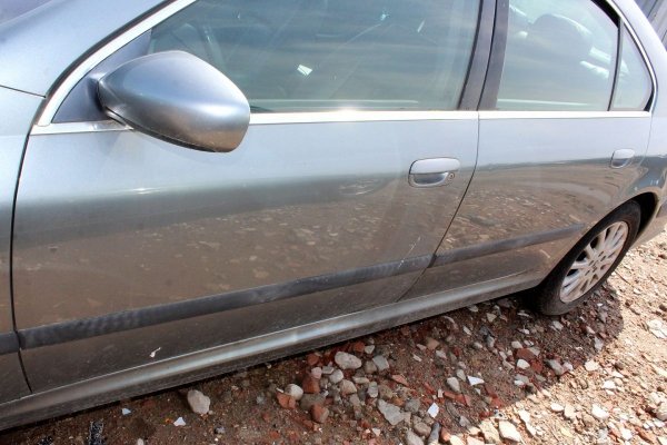 Zderzak tył Peugeot 607 2001 Sedan