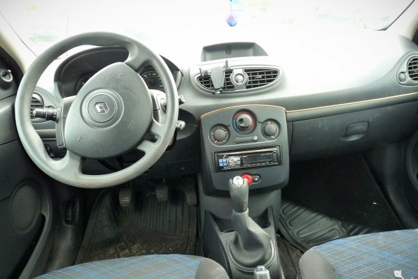 _Drzwi tył prawe Renault Clio III 2008 Hatchback 5-drzwi (kod lakieru: OV727 - RED BRISK BC)