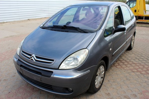 Citroen Xsara Picasso 2004 2.0i RFN Minivan