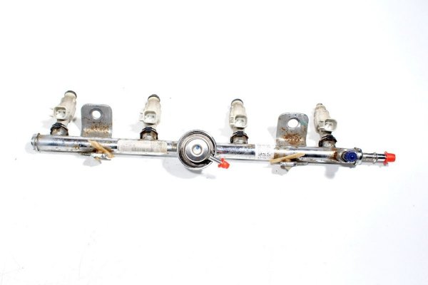 Listwa wtryskowa Ford Mondeo MK3 2000-2007 1.8i 16V