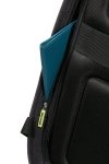 Plecak posiada boczne kieszenie, do których dostęp jest możliwy od tyłu, tak samo jak dostęp do komory głównej. Plecak posiada również kieszeń z ochroną RFID