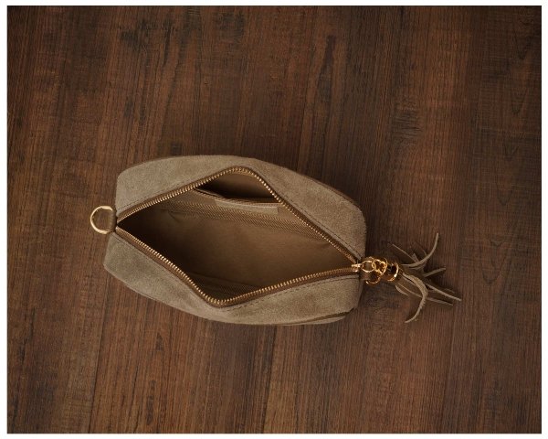 Damska skórzana torebka wizytowa listonoszka Solome Madeira beżowa zamszowa wnętrze