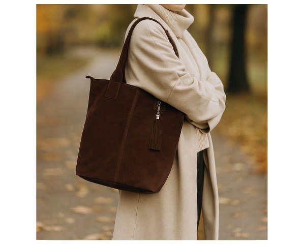 Skórzana torba damska włoska torebka miejska Solome Carvela brązowa zamszowa z modelką