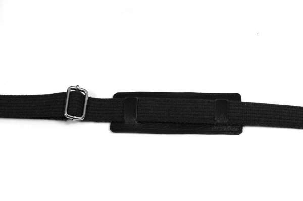 Czarna torba skórzana na laptopa Solome Verona detal 4