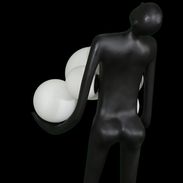 Designerska lampa podłogowa stojąca czarna kobieca sylwetka dekoracyjna ozdobna szklane kule WOMAN F9312 Step Into Design