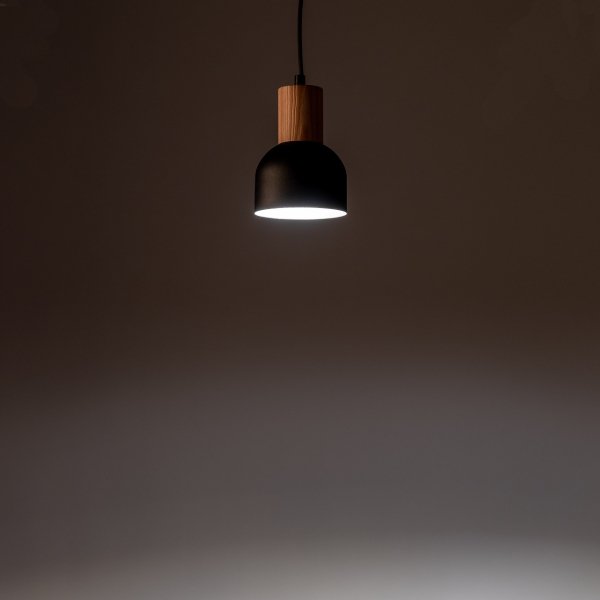 Rustykalna lampa wisząca czarna z elementem drewnianym CAIRO 4894 TK-Lighting pojedyncza nowoczesna minimalistyczna