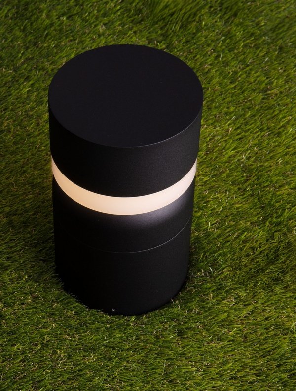 Minimalistyczny słupek ogrodowy klasyczny LED aluminiowy czarna niska tuba uniwersalny IP65 OSCELIA LE75129 Luces Exclusivas