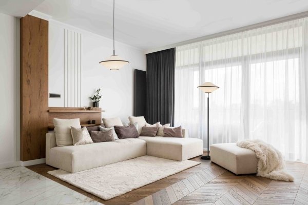 Lampa podłogowa utrzymana w eklektycznym amerykańskim stylu z tkaninowym abażurem o niebanalnym kształcie TROY 4283 Argon